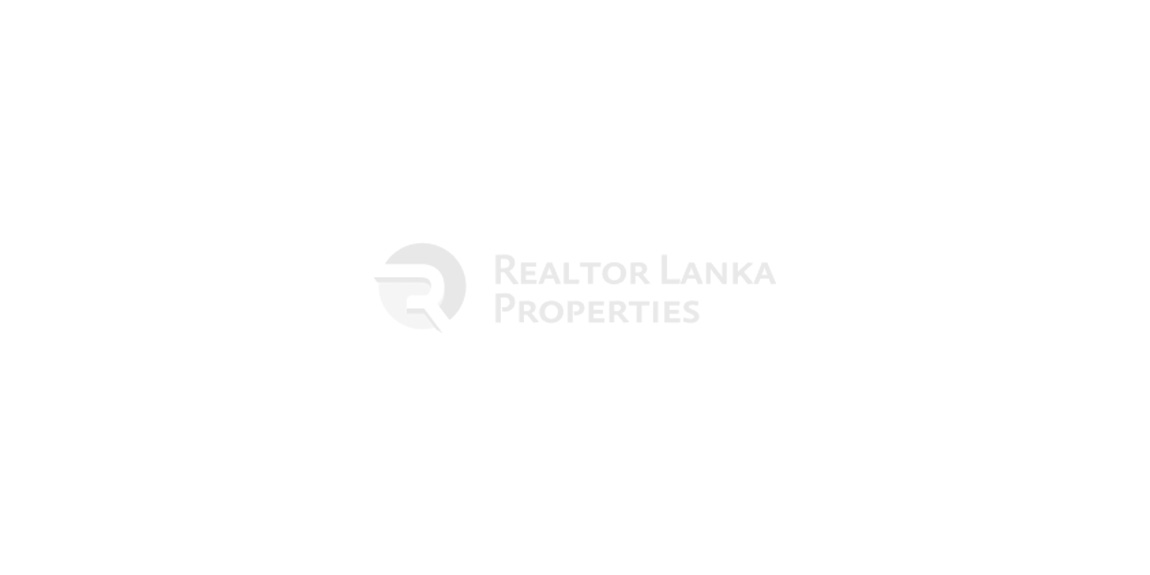 greyscaled-realtor-lanka-logo-on-white-field
